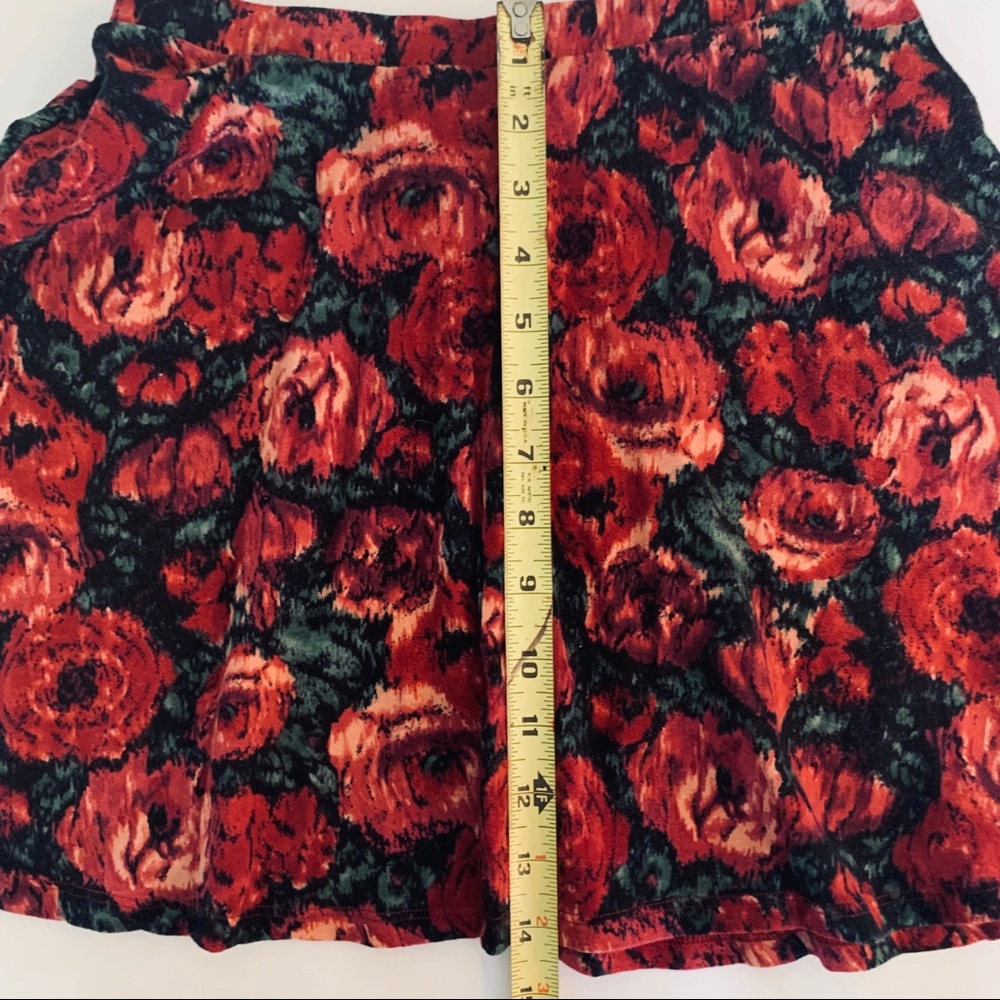 Mini skirt bundle 3 Floral, Tie Dye, Black Small - Picture 8 of 8